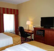 La Quinta Inn & Suites by Wyndham Fairfield TX hotel detail image 4