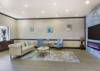 Best Western Plus Texoma Hotel & Suites hotel thumbnail 2
