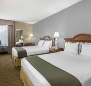 Days Inn by Wyndham Selma hotel detail image 4