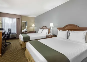 Days Inn by Wyndham Selma hotel thumbnail 4