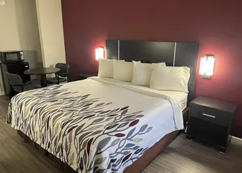Red Roof Inn Rockingham hotel thumbnail 8