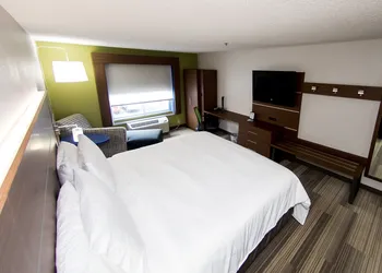 Holiday Inn Express Hotel and Suites Statesville by IHG hotel thumbnail 4