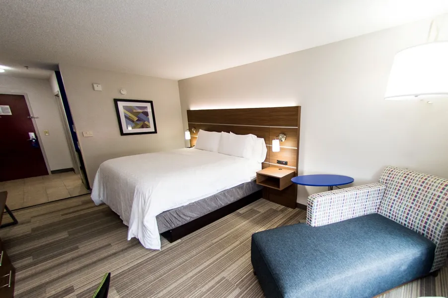 Holiday Inn Express Hotel and Suites Statesville by IHG hotel detail image 6