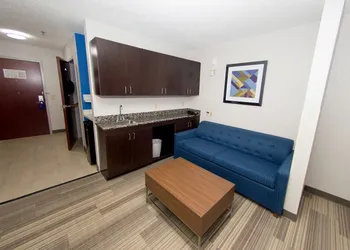 Holiday Inn Express Hotel and Suites Statesville by IHG hotel thumbnail 8