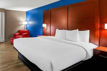 Comfort Inn Laurinburg hotel thumbnail 8