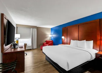 Comfort Inn Laurinburg hotel thumbnail 8
