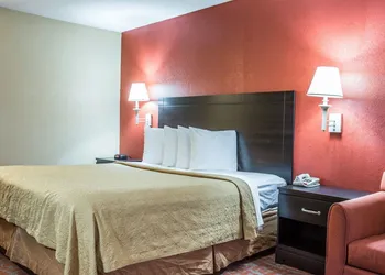 Quality Inn & Suites Monroe hotel thumbnail 4