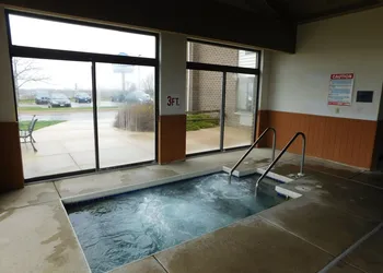 Days Inn by Wyndham Johnson Creek hotel thumbnail 7