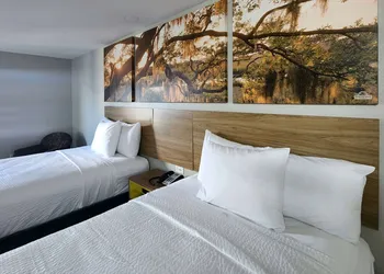 Days Inn by Wyndham Lafayette Scott hotel thumbnail 6