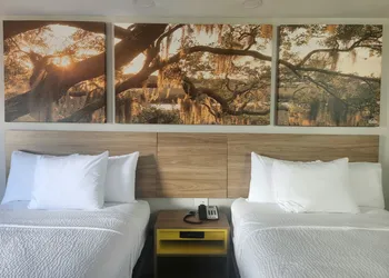 Days Inn by Wyndham Lafayette Scott hotel thumbnail 8