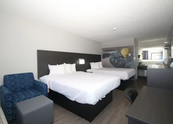 Clarion Pointe Statesville hotel thumbnail 5