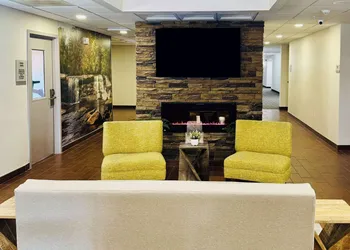 Clarion Pointe Albemarle hotel thumbnail 6