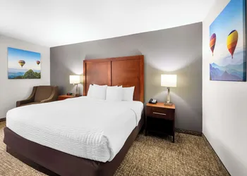Clarion Pointe Apex – Holly Springs hotel thumbnail 8