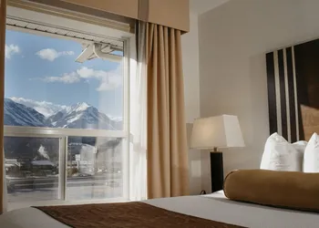 Ramada Limited Golden hotel thumbnail 5