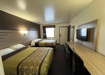 Budget Inn hotel thumbnail 8