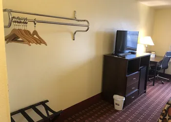 Super 8 by Wyndham Plover Stevens Point Area hotel thumbnail 6