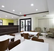 Super 8 by Wyndham Petersburg hotel detail image 3