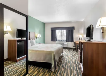 Quality Inn Beloit hotel thumbnail 6
