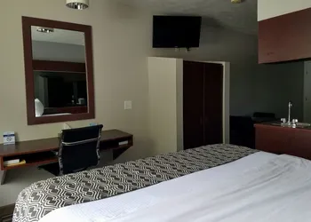 Microtel Inn & Suites by Wyndham London hotel thumbnail 6