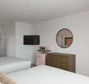Pink Champagne Boutique Motel hotel detail image 4