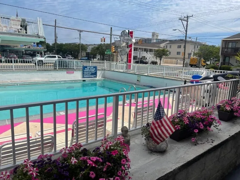 Pink Champagne Boutique Motel hotel detail image 6