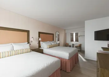 Pink Champagne Boutique Motel hotel thumbnail 3