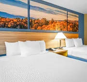 Days Inn by Wyndham Renfro Valley Mount Vernon hotel detail image 4