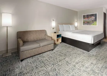 Baymont by Wyndham LaGrange hotel thumbnail 6