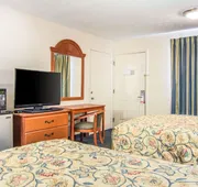 Rodeway Inn La Grange East hotel detail image 7