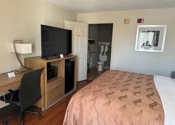 Quality Inn Lagrange East I-85 hotel thumbnail 7
