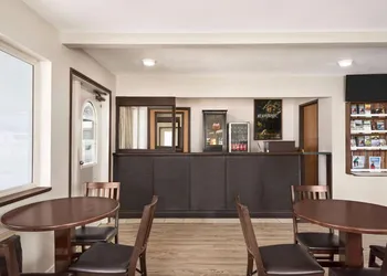 Travelodge by Wyndham McBride hotel thumbnail 3