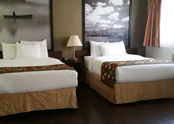 Super 8 by Wyndham Brockville hotel thumbnail 6