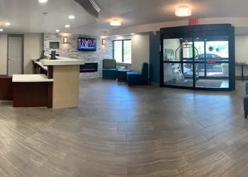 Comfort Inn hotel thumbnail 3