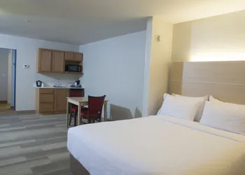 Holiday Inn Express & Suites Monroe by IHG hotel thumbnail 4