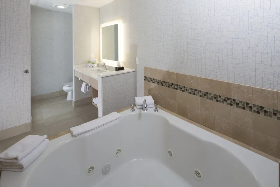 Holiday Inn Express & Suites Monroe by IHG hotel detail image 6
