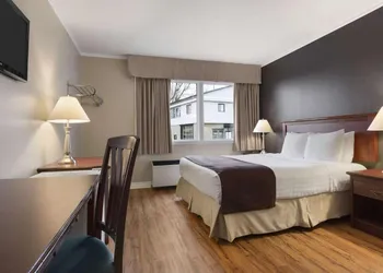SureStay by Best Western Brockville hotel thumbnail 7