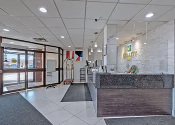 Ramada by Wyndham Arnprior hotel thumbnail 2