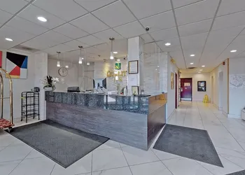 Ramada by Wyndham Arnprior hotel thumbnail 4