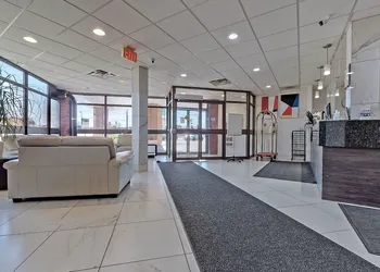 Ramada by Wyndham Arnprior hotel thumbnail 6