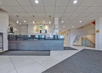 Ramada by Wyndham Arnprior hotel thumbnail 7