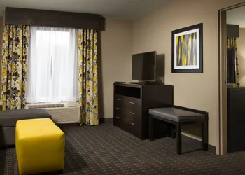 Holiday Inn Express & Suites Madison Central by IHG hotel thumbnail 4