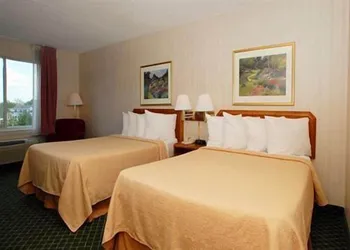 Travelers Inn hotel thumbnail 2