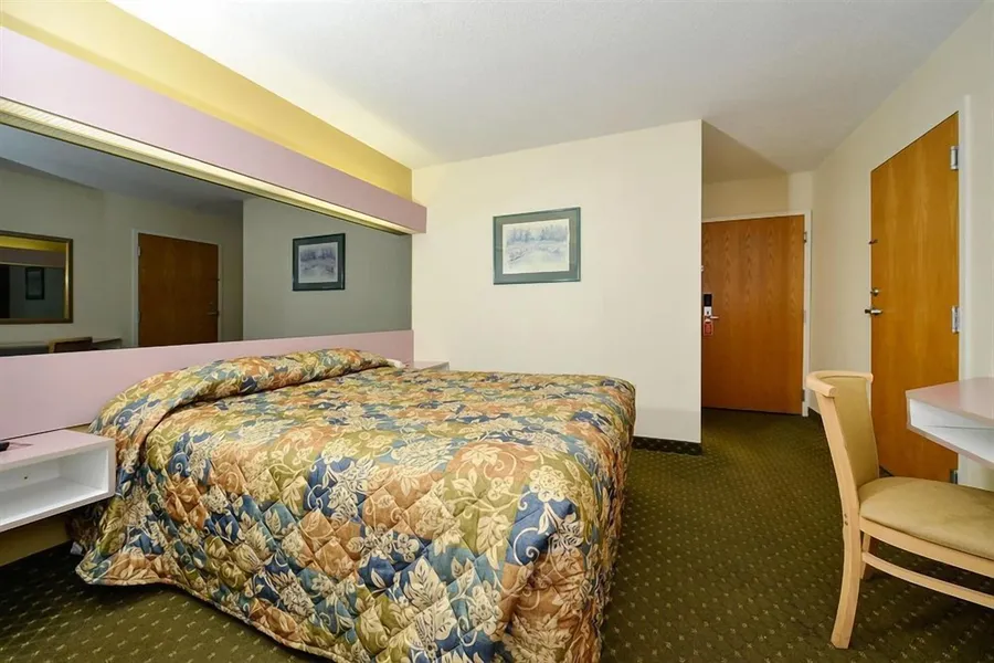 Travelers Inn hotel detail image 6