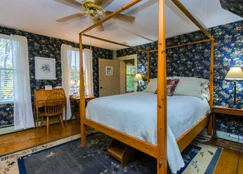 Elms of Camden hotel thumbnail 3