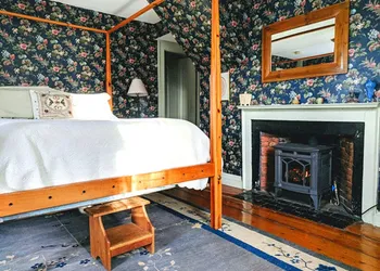 Elms of Camden hotel thumbnail 4