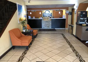 Days Inn & Suites by Wyndham Stevens Point hotel thumbnail 4