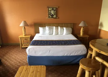 Days Inn & Suites by Wyndham Stevens Point hotel thumbnail 6