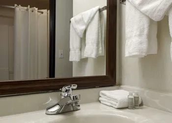 Baymont by Wyndham Whitewater hotel thumbnail 7