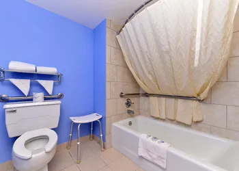 Americas Best Value Inn Clear Lake hotel thumbnail 7