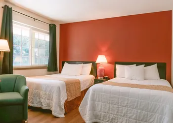 Riverfront Inn Roseburg hotel thumbnail 2